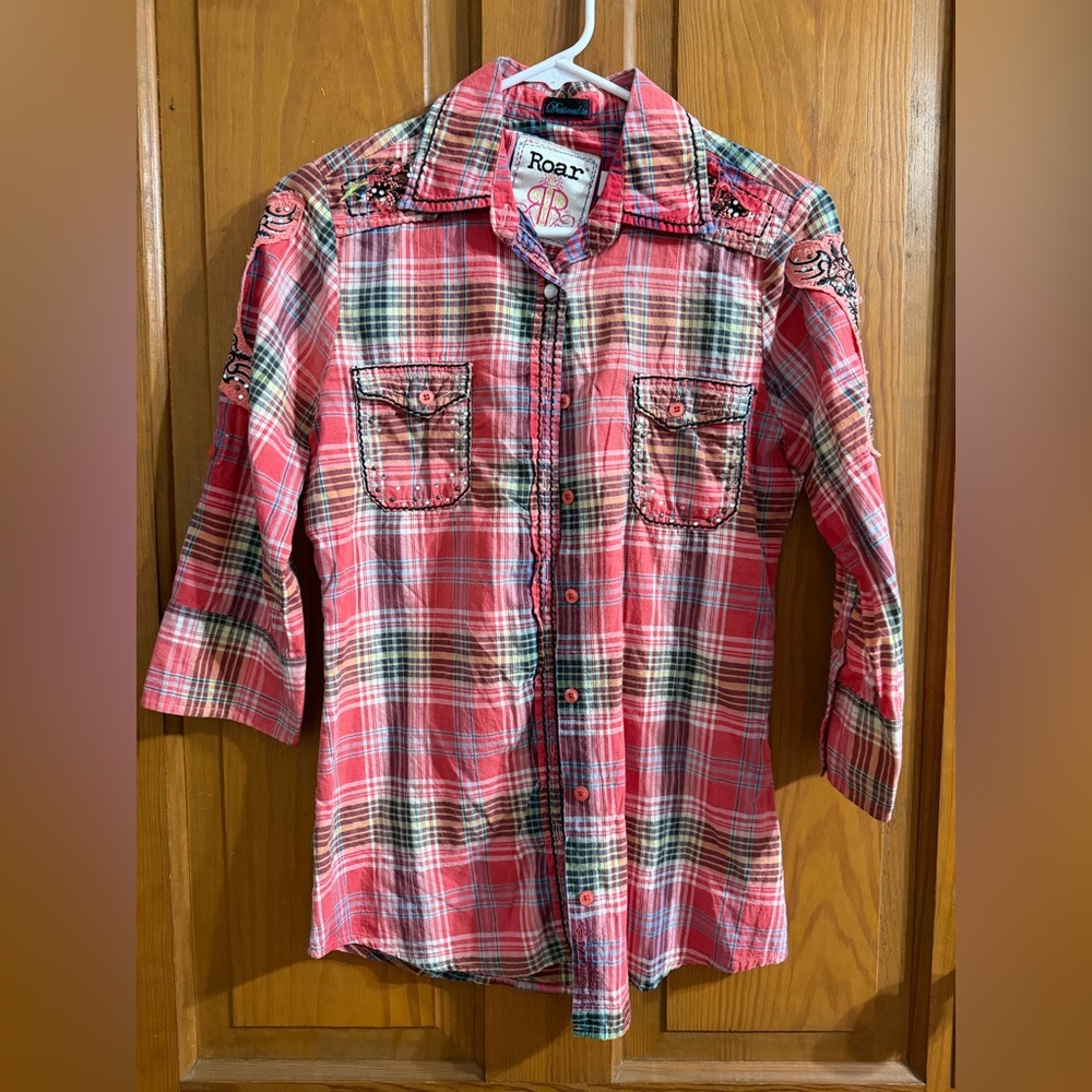 #23 Womens Juniors EUC Roar from Buckle Plaid Button up M Medium
